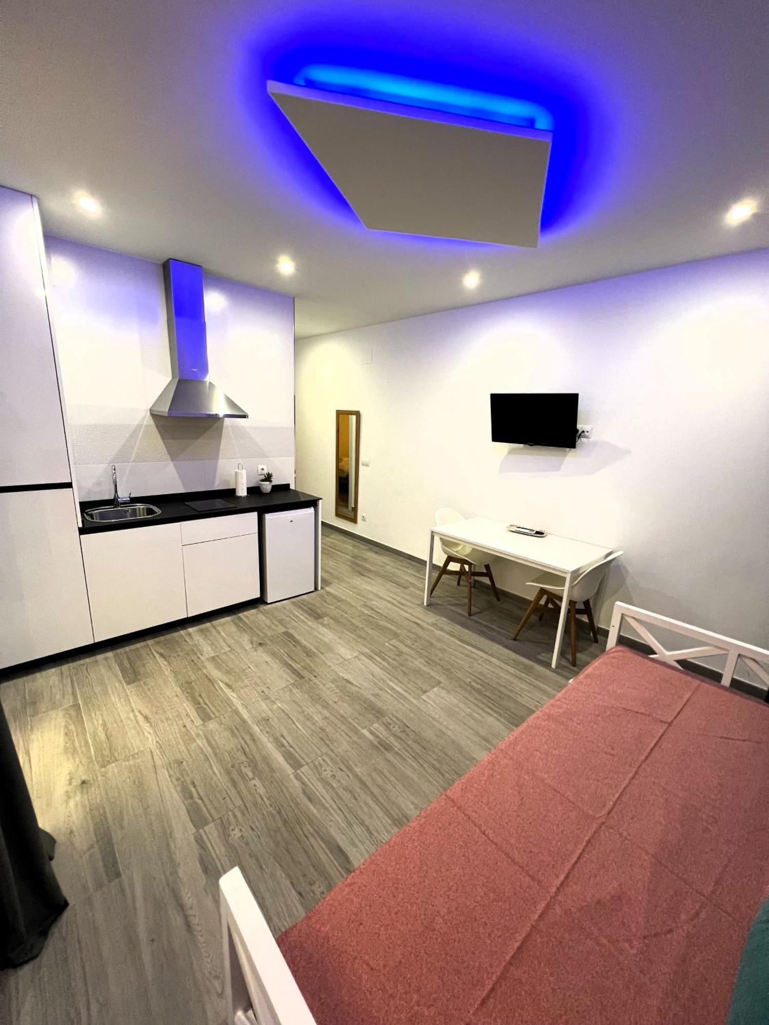 Acogedor Apartamento En Gran Via マドリード エクステリア 写真